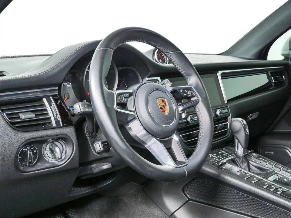 2021 Porsche Macan - Image 4 of 5