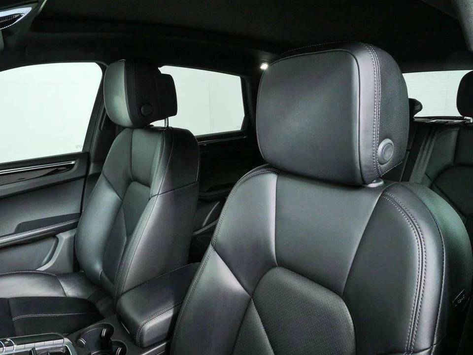 2021 Porsche Macan - Image 5 of 5