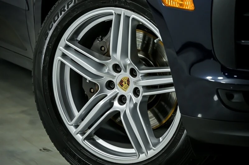 2021 Porsche Macan - Image 4 of 12