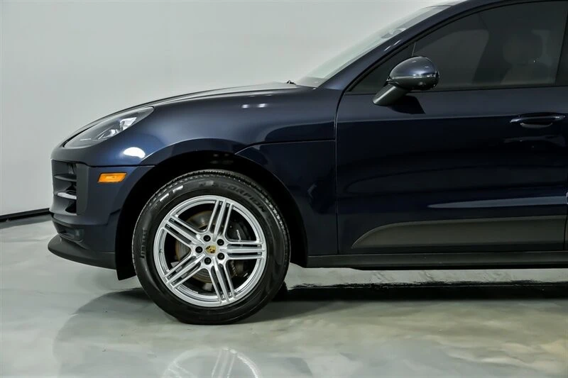 2021 Porsche Macan - Image 7 of 12