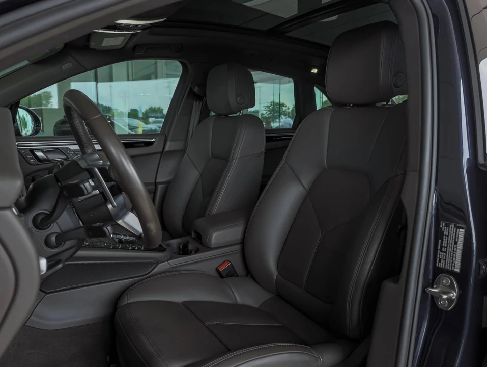 2021 Porsche Macan - Image 5 of 5