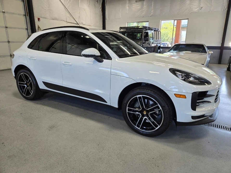 2021 Porsche Macan - Image 3 of 17