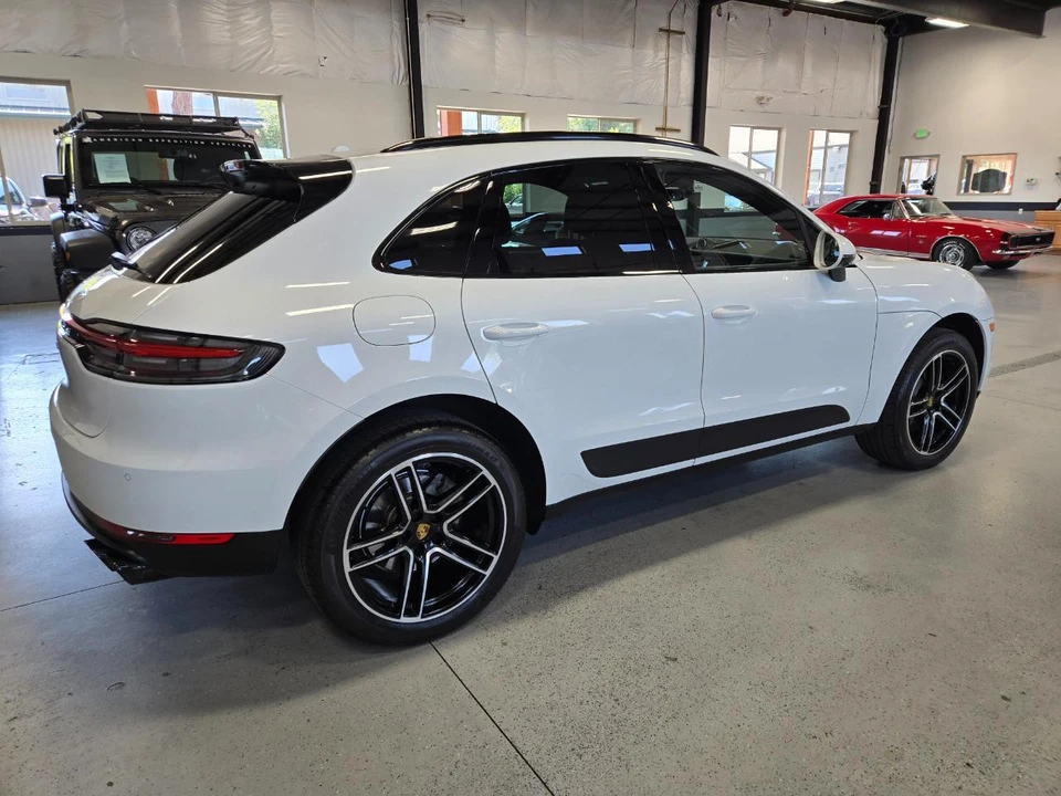2021 Porsche Macan - Image 4 of 17