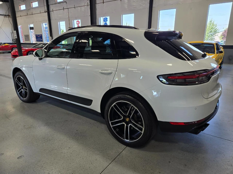 2021 Porsche Macan - Image 6 of 17