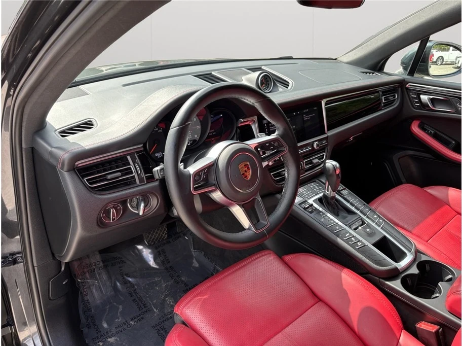 2021 Porsche Macan - Image 6 of 21