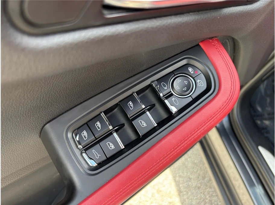 2021 Porsche Macan - Image 21 of 21