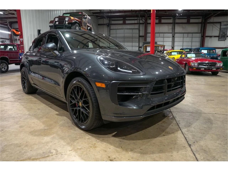 2021 Porsche Macan - Image 12 of 31