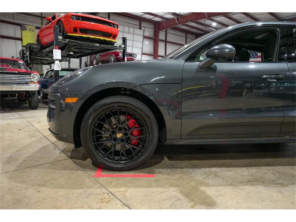 2021 Porsche Macan - Image 3 of 31
