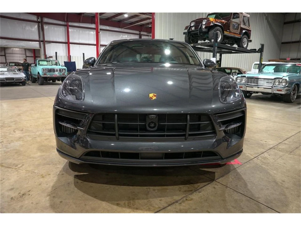 2021 Porsche Macan - Image 13 of 31
