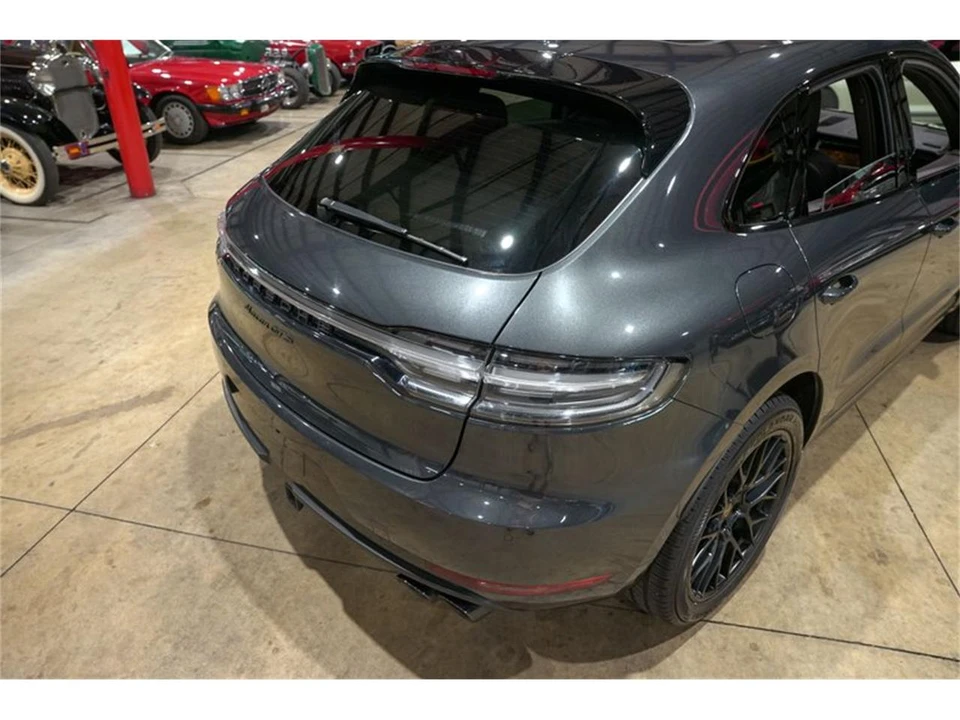 2021 Porsche Macan - Image 20 of 31