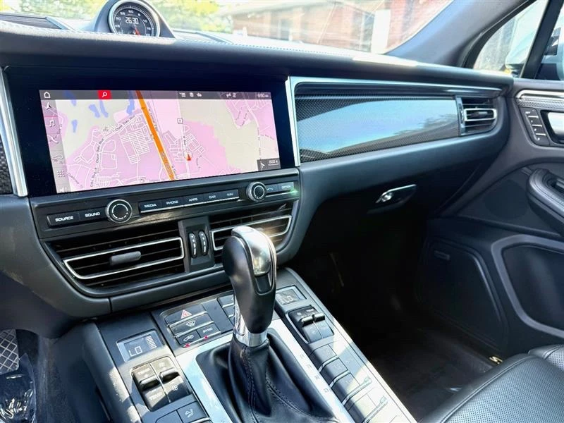 2021 Porsche Macan - Image 6 of 17
