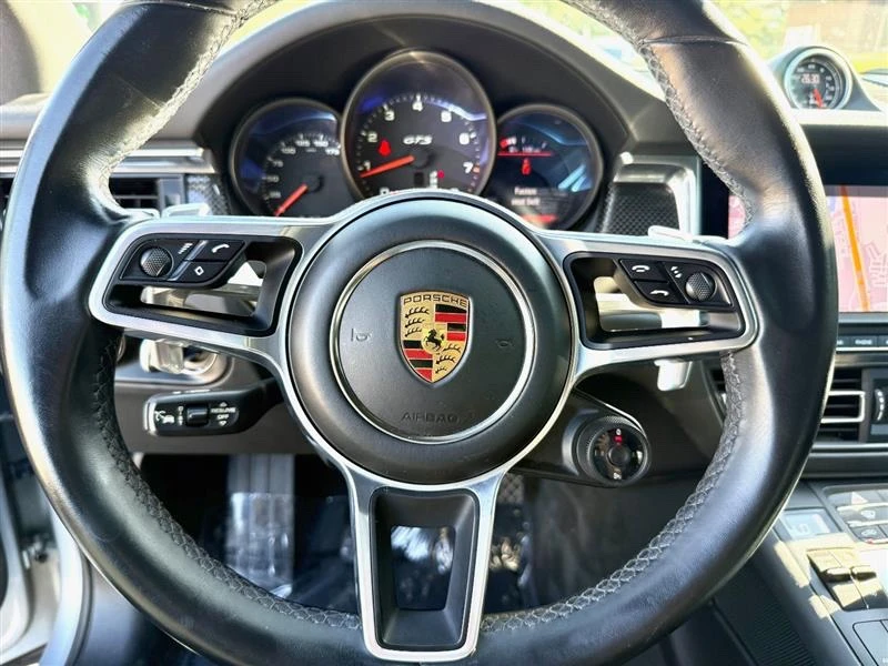 2021 Porsche Macan - Image 5 of 17
