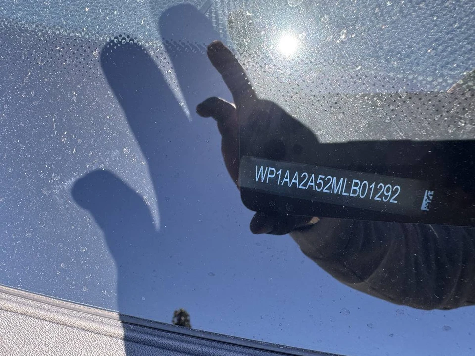 2021 Porsche Macan - Image 2 of 17