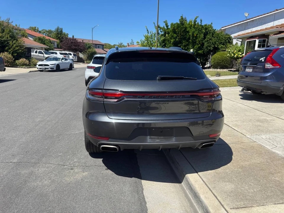 2021 Porsche Macan - Image 3 of 17
