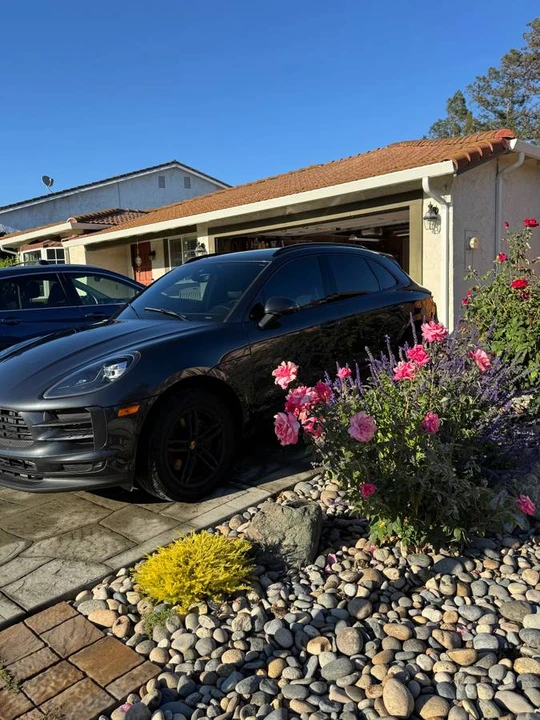 2021 Porsche Macan - Image 16 of 17