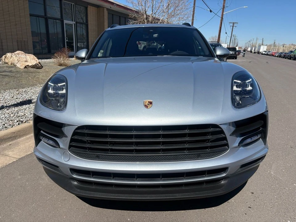 2021 Porsche Macan - Image 22 of 31