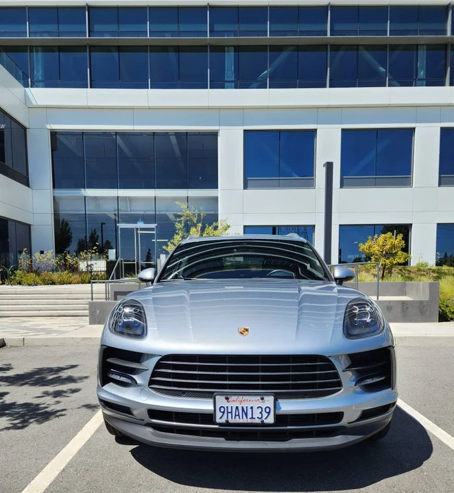 2021 Porsche Macan - Image 2 of 24