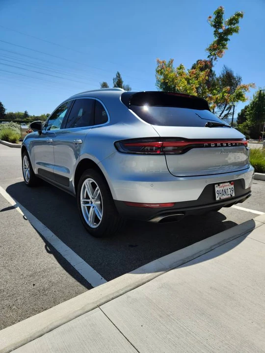 2021 Porsche Macan - Image 7 of 24