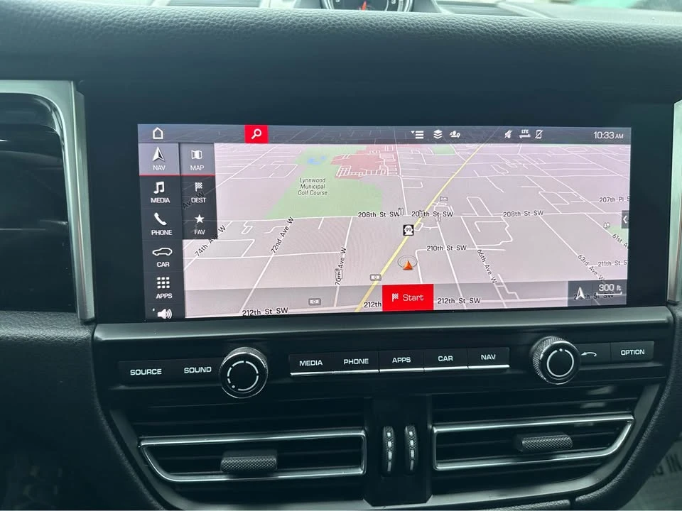 2021 Porsche Macan S - Image 8 of 9