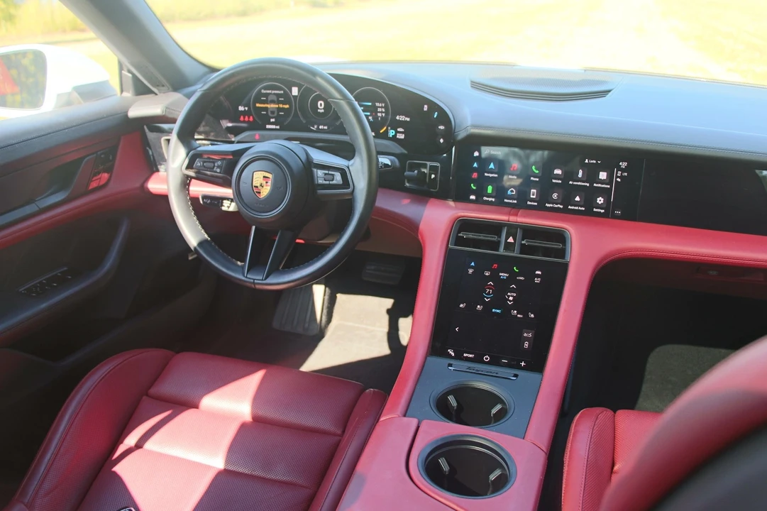 2021 Porsche Taycan 4S - Image 10 of 21