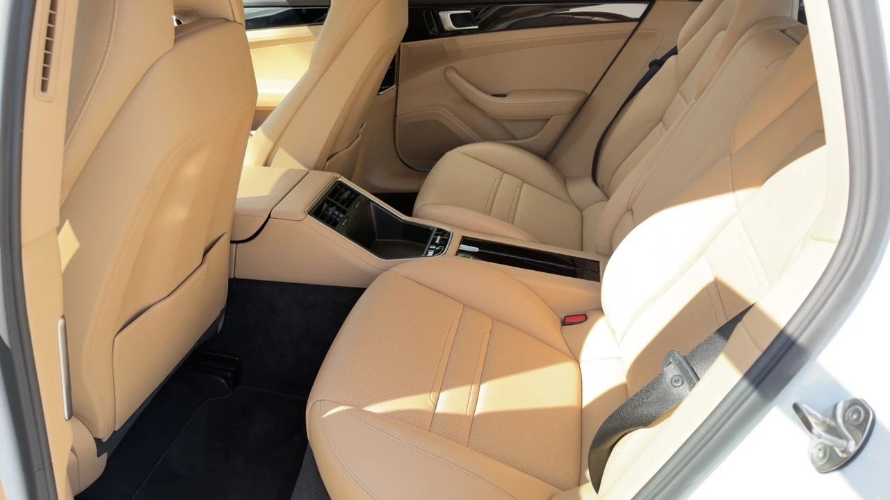 2021 Porsche 971 Panamera - Image 14 of 21
