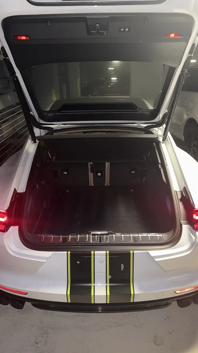 2021 Porsche 971 Panamera 4S - Image 10 of 15