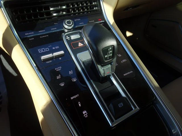 2021 Porsche 971 Panamera 4S - Image 18 of 20