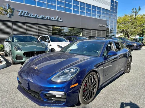 2021 Porsche Panamera GTS