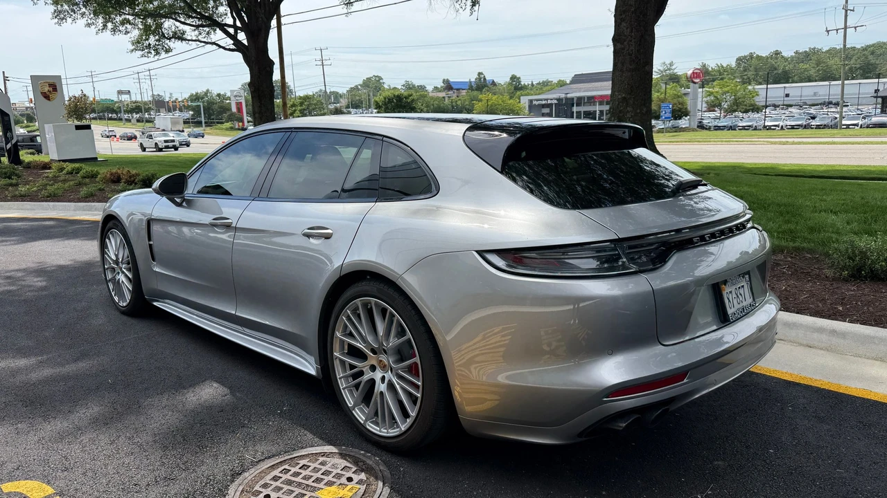 2021 Porsche 971 Panamera Sport Turismo - Image 5 of 13