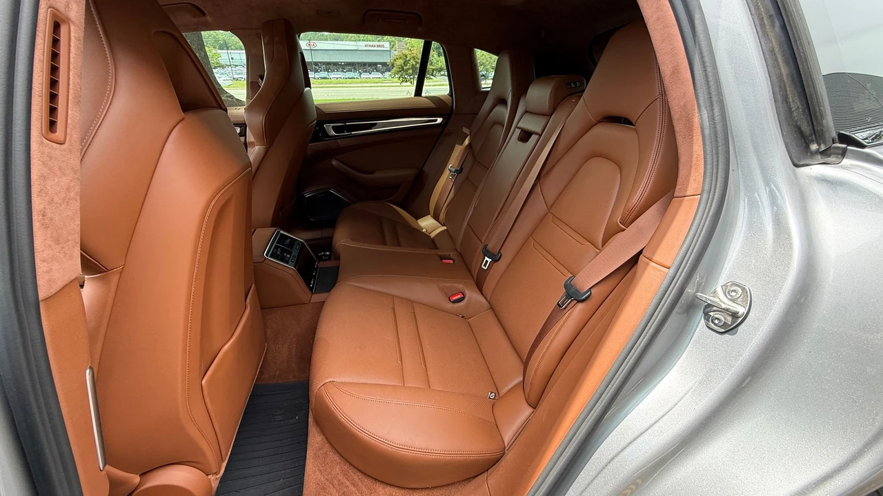 2021 Porsche 971 Panamera Sport Turismo - Image 12 of 13