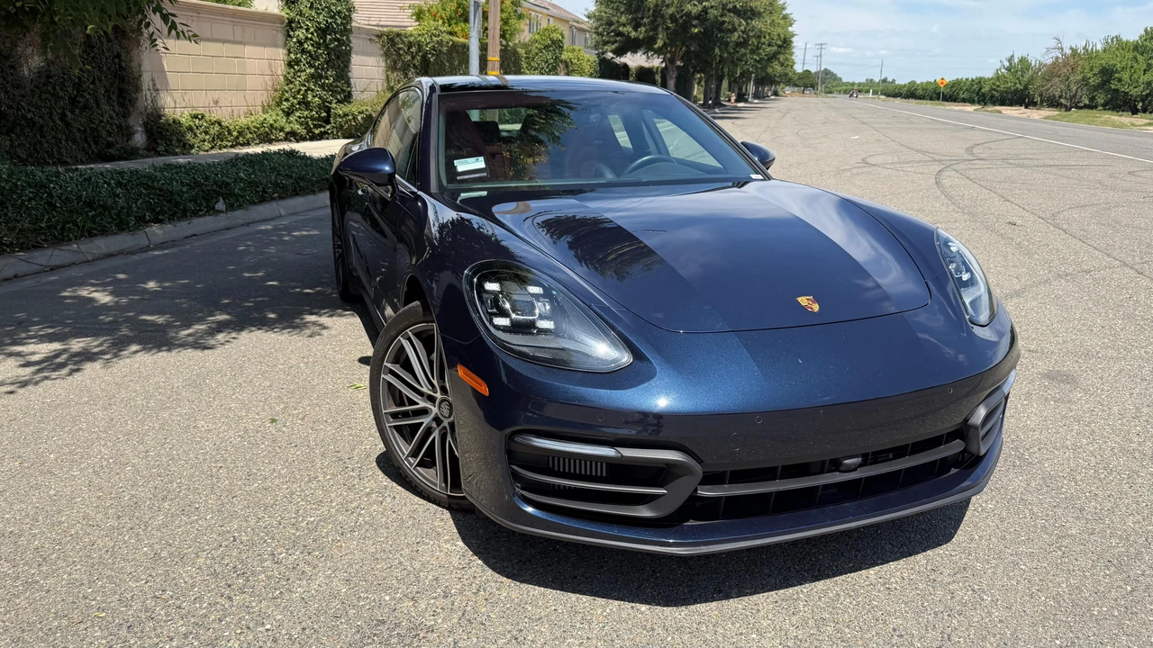 2021 Porsche Panamera - Image 13 of 31
