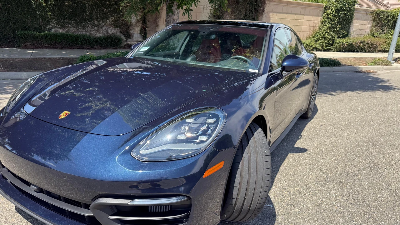 2021 Porsche Panamera - Image 16 of 31
