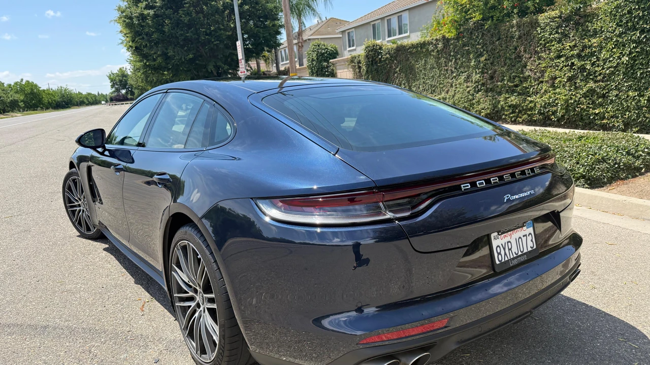 2021 Porsche Panamera - Image 7 of 31