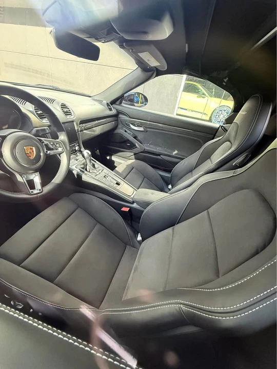 2021 Porsche 718 Boxster Spyder - Image 5 of 6