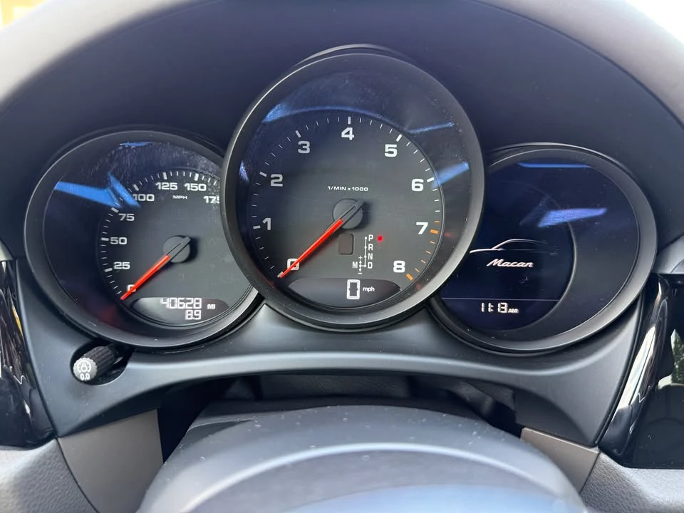 2021 Porsche Macan - Image 5 of 15