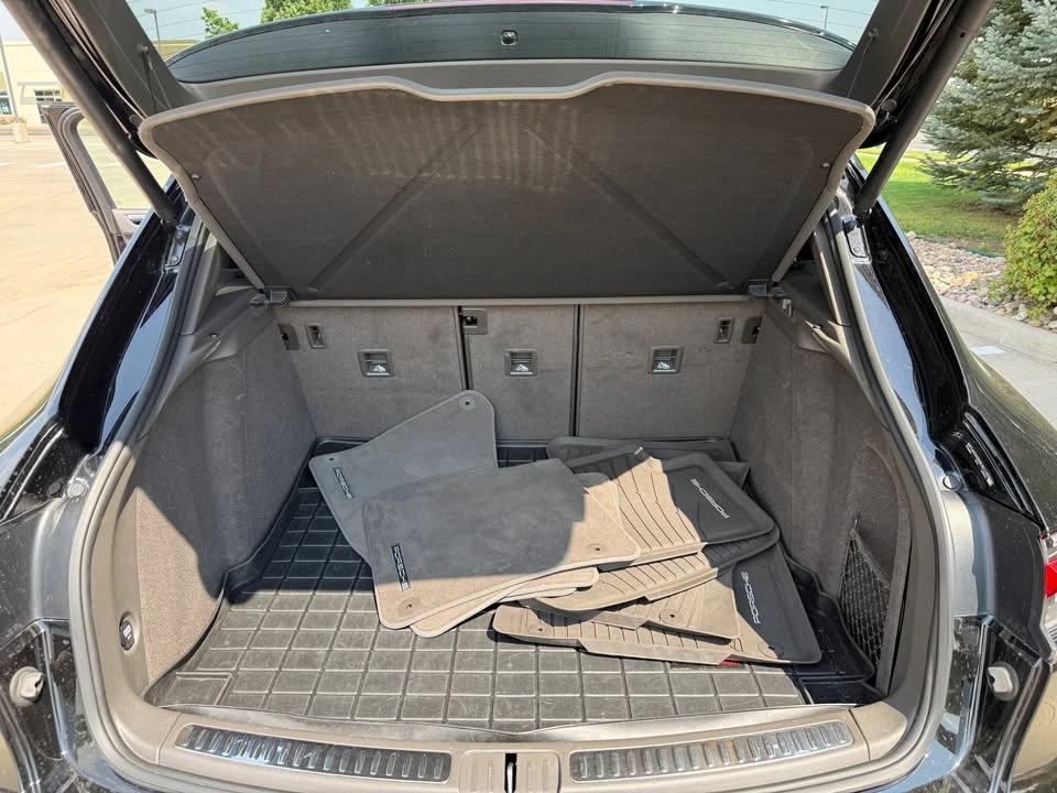 2021 Porsche Macan - Image 15 of 15
