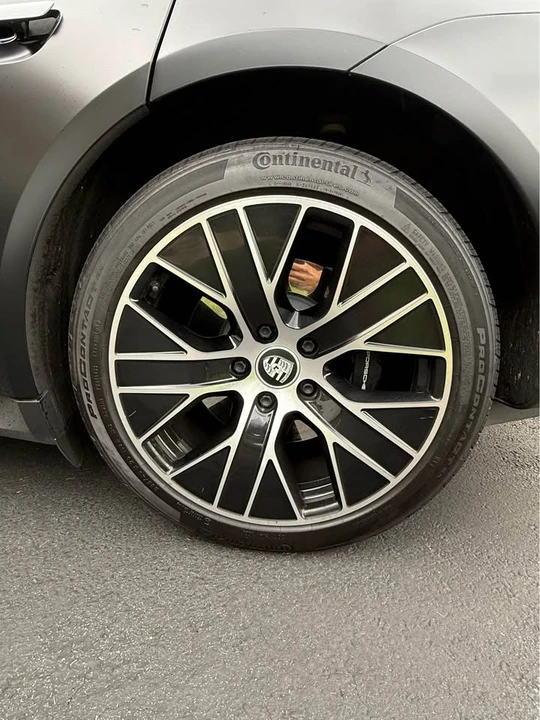 2021 Porsche Taycan 4S - Image 13 of 20