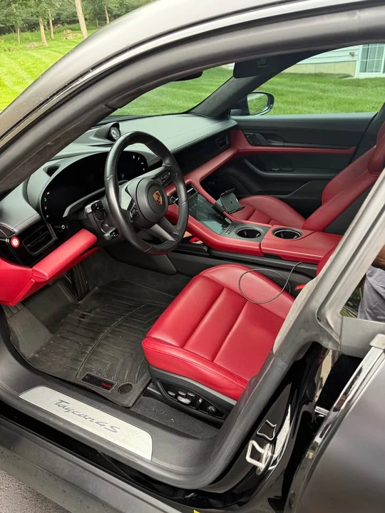 2021 Porsche Taycan 4S - Image 18 of 20