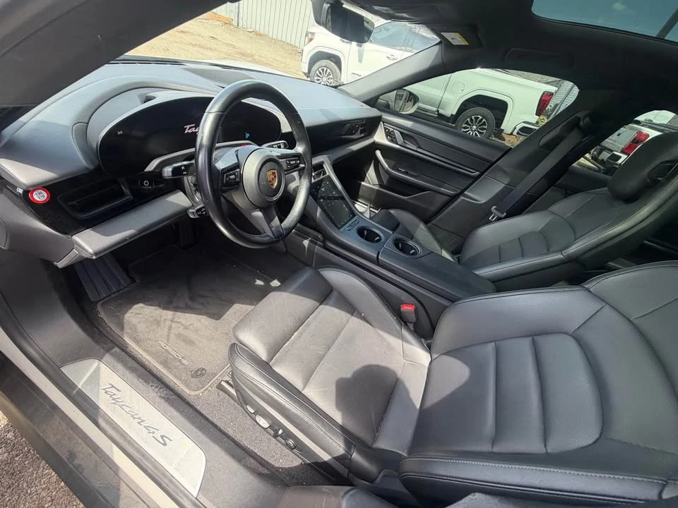 2021 Porsche Taycan 4S - Image 8 of 9