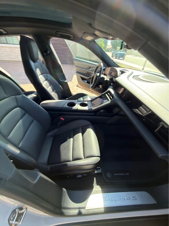 2021 Porsche Taycan 4S - Image 14 of 19