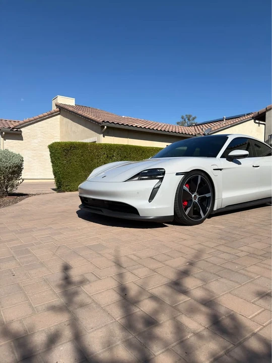 2021 Porsche Taycan 4S - Image 11 of 19