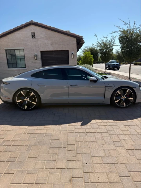 2021 Porsche Taycan 4S - Image 7 of 19