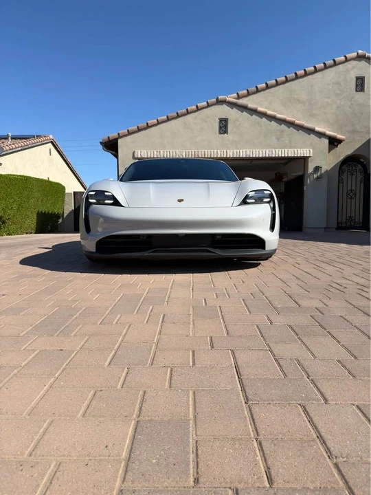 2021 Porsche Taycan 4S - Image 9 of 19