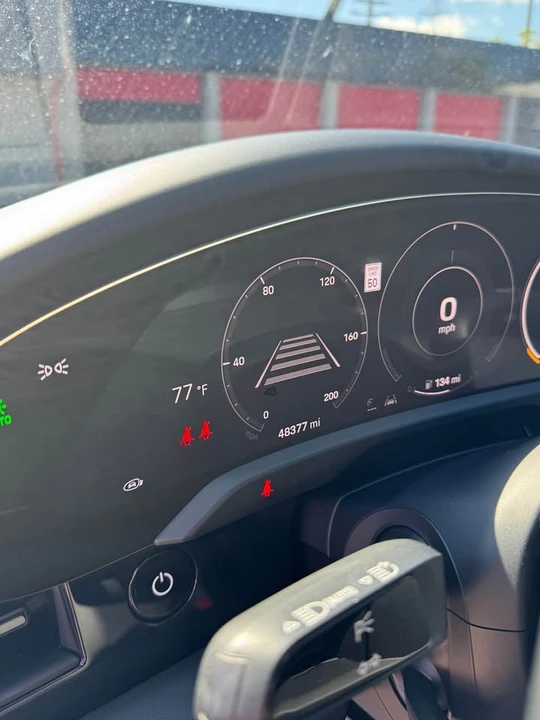 2021 Porsche Taycan 4S - Image 10 of 11