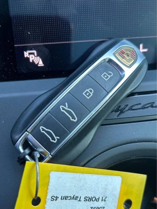 2021 Porsche Taycan 4S - Image 12 of 13