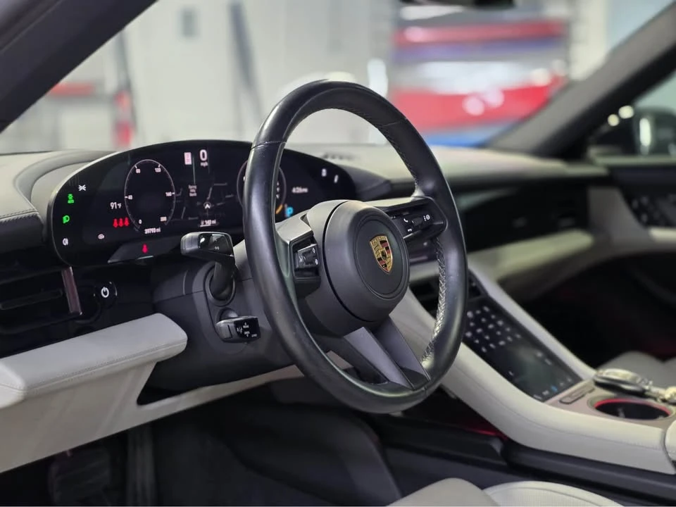 2021 Porsche Taycan - Image 7 of 20