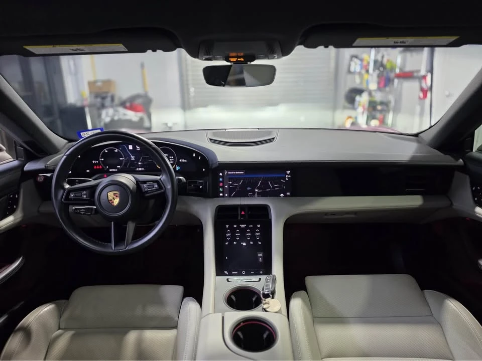 2021 Porsche Taycan - Image 9 of 20