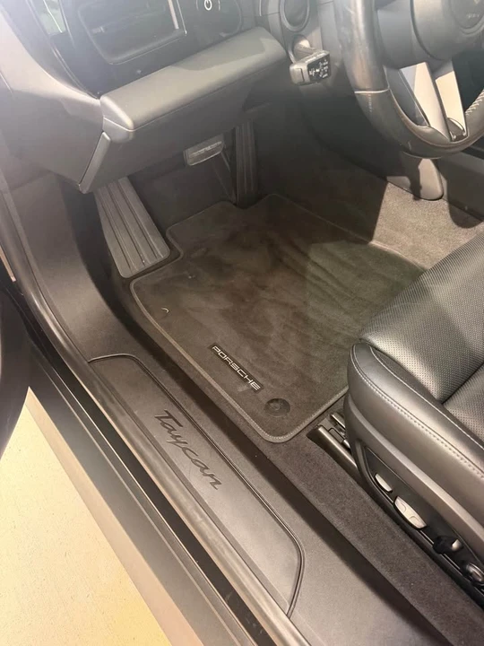 2021 Porsche Taycan - Image 14 of 20