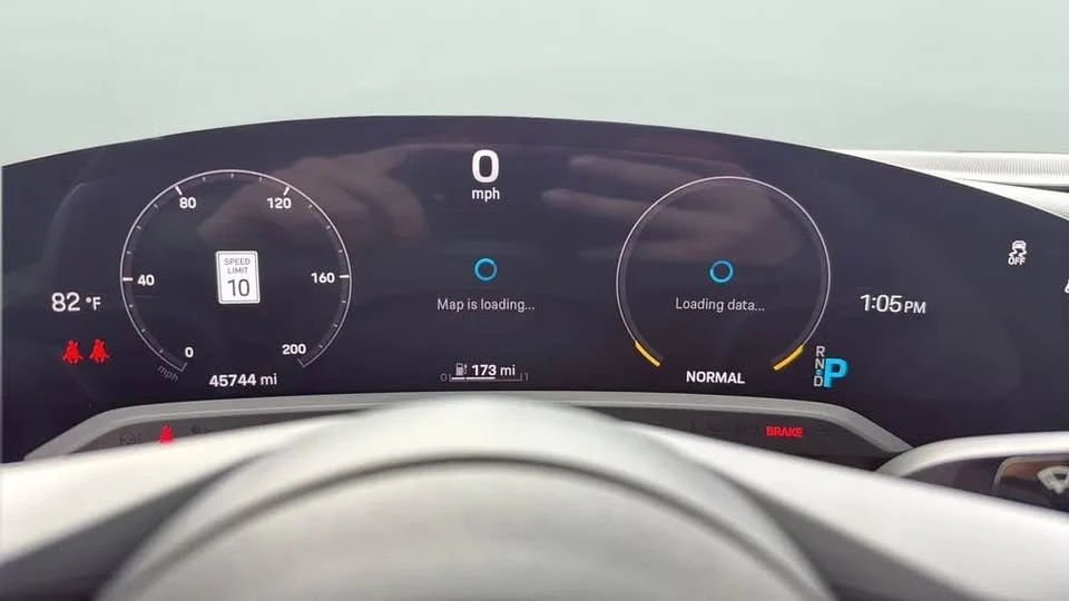 2021 Porsche Taycan - Image 10 of 17