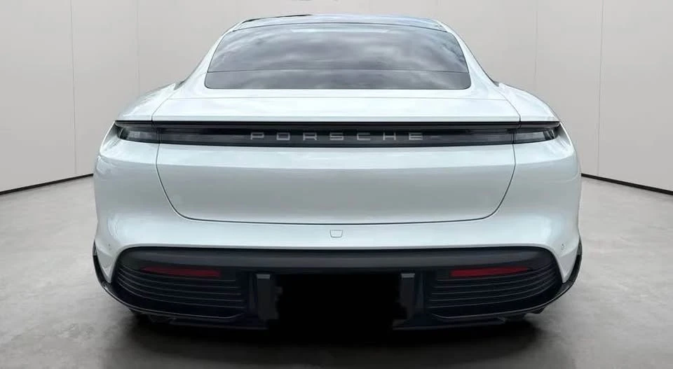 2021 Porsche Taycan - Image 7 of 17